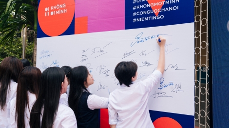 “Không một mình"- Giúp học sinh vững vàng trong thế giới mạng