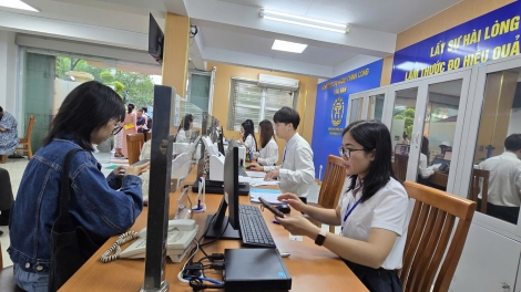 Tăng lương không phải là “công cụ duy nhất” để cải thiện đãi ngộ cho công chức