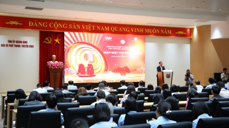 Lãnh đạo VOV gặp mặt Trưởng đoàn tham gia LHPT và và họp Hội đồng chung khảo