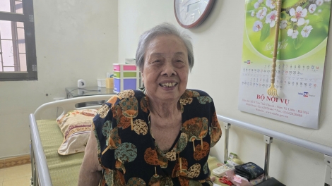 thói quen tích trữ đồ của của người già