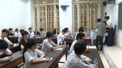 Gần 125.000 thí sinh Hà Nội làm thủ tục dự thi vào lớp 10
