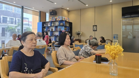 người già cần sự tôn trọng