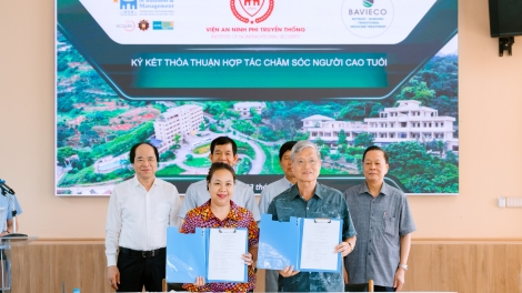 17 triệu người cao tuổi: Cần xây dựng mạng lưới chăm sóc thay vì hoạt động riêng