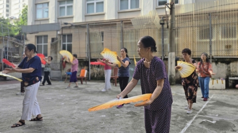 Người cao tuổi trong thời thời tiết nắng nóng