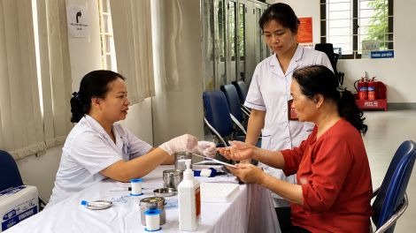 Khám sức khỏe định kỳ miễn phí - đưa dịch vụ y tế chất lượng về gần dân hơn