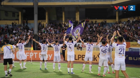 Chơi thiếu người, Hà Nội FC giành chiến thắng trước CAHN