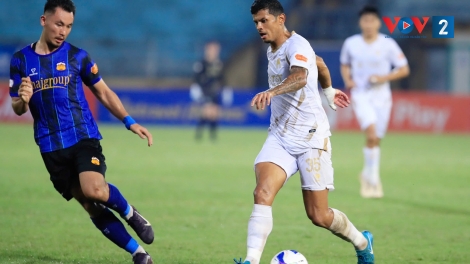 Bất lực trước HAGL, Hà Nội FC chưa biết mùi chiến thắng ở V.League