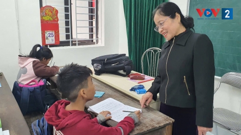 Lớp học tình thương và niềm vui của bà giáo già