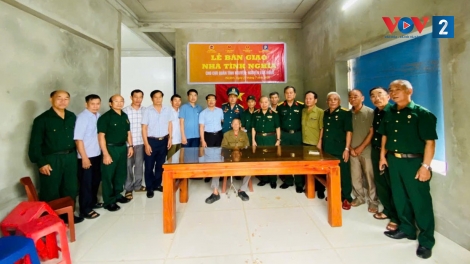 Cựu chiến sĩ quân tình nguyện chung tay xây dựng nhà tình nghĩa