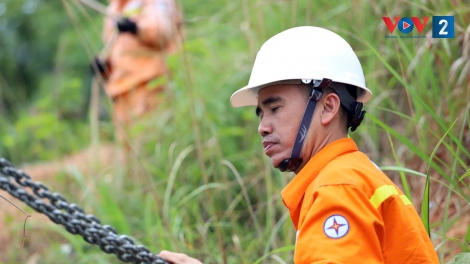 Đỗ Hồng Minh tổ trưởng truyền tải điện Sóc Sơn
