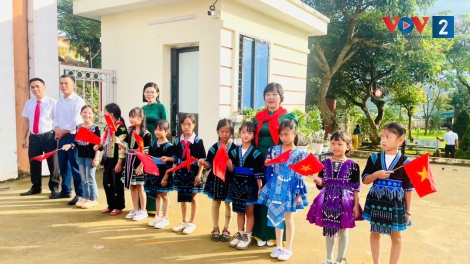Trong gian khó vẫn trọn niềm vui gieo chữ