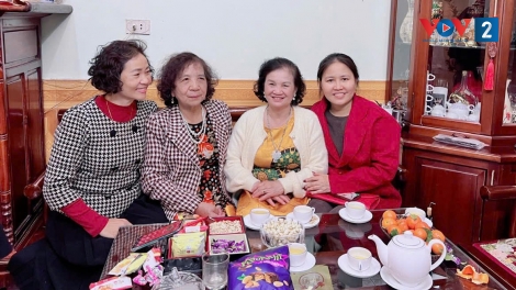 Trò chuyện với người già