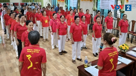 Việc làm giúp cuộc sống người già thêm ý nghĩa