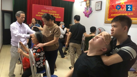 Người mù ở Hoài Đức (Hà Nội) thoát nghèo