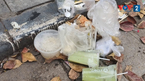 Người Hà Nội ủng hộ việc hạn chế, tiến tới cấm sản phẩm nhựa dùng một lần