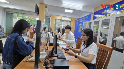 Tăng lương không phải là “công cụ duy nhất” để cải thiện đãi ngộ cho công chức