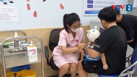 Vì sao cần cho trẻ tiêm phòng vào mùa hè?