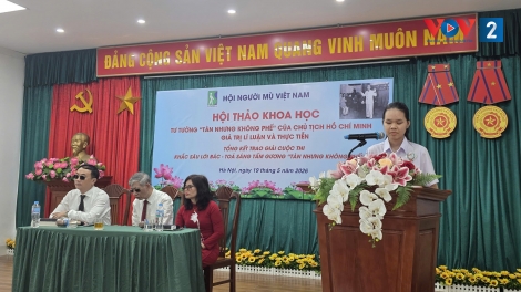 Cô bé khiếm thị viết ước mơ bằng nghị lực