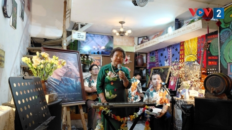 Bà Bùi Bạch Liên mang tiếng đàn kết nối những trái tim tử tế