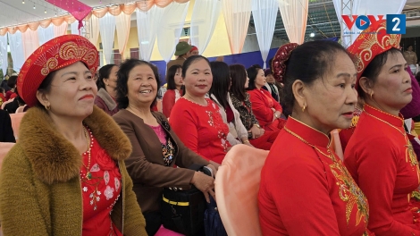 Người cao tuổi: Giữ lửa gia phong và tình làng nghĩa xóm