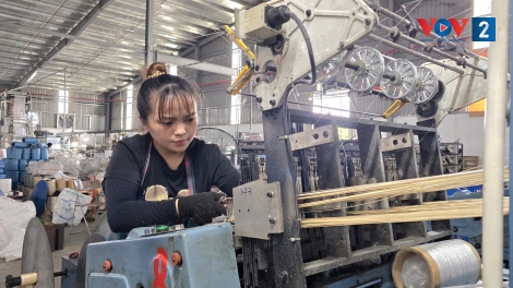 doanh nghiệp cân nhắc nhiều yếu tố khi lắp đặt điện mặt trời mái nhà
