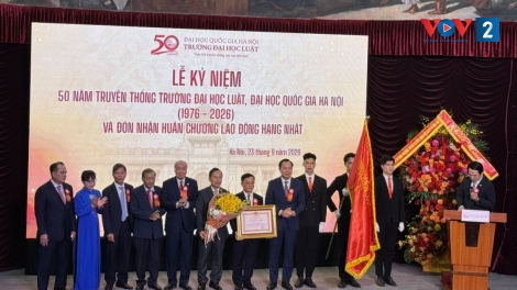 Trường ĐH Luật (ĐHQGHN) nhận Huân chương Lao động hạng Nhất 