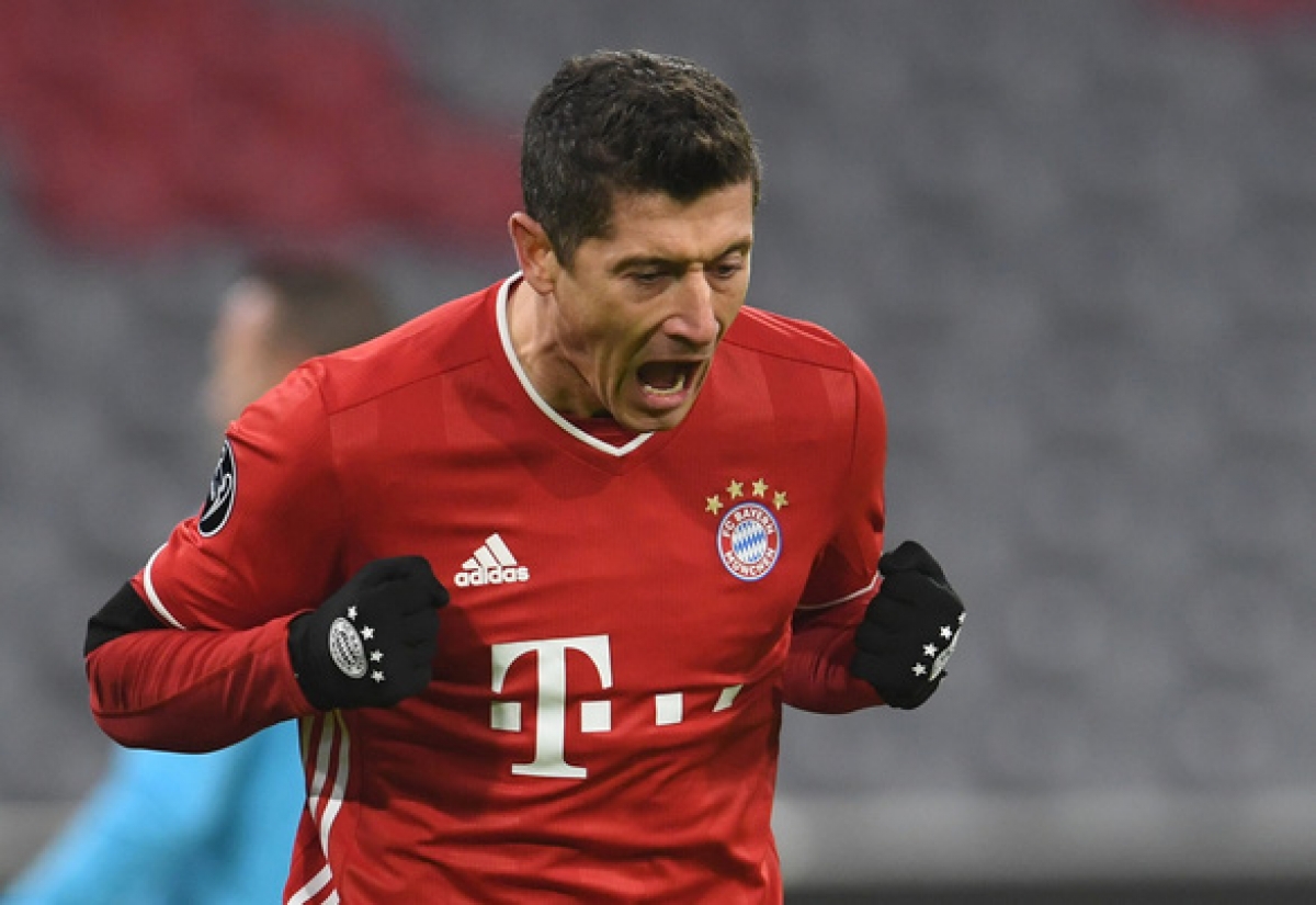 Robert Lewandowski góp công vào chiến thắng của Bayern