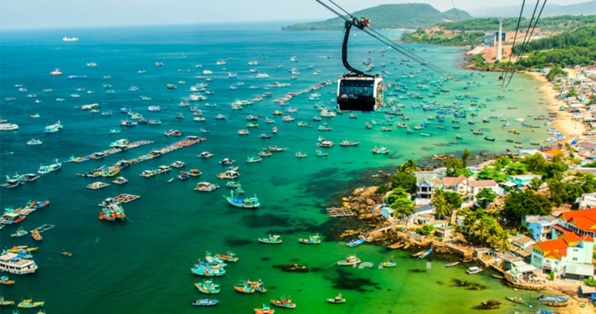 Phong cảnh Phú Quốc nhìn từ cáp treo Hòn Thơm