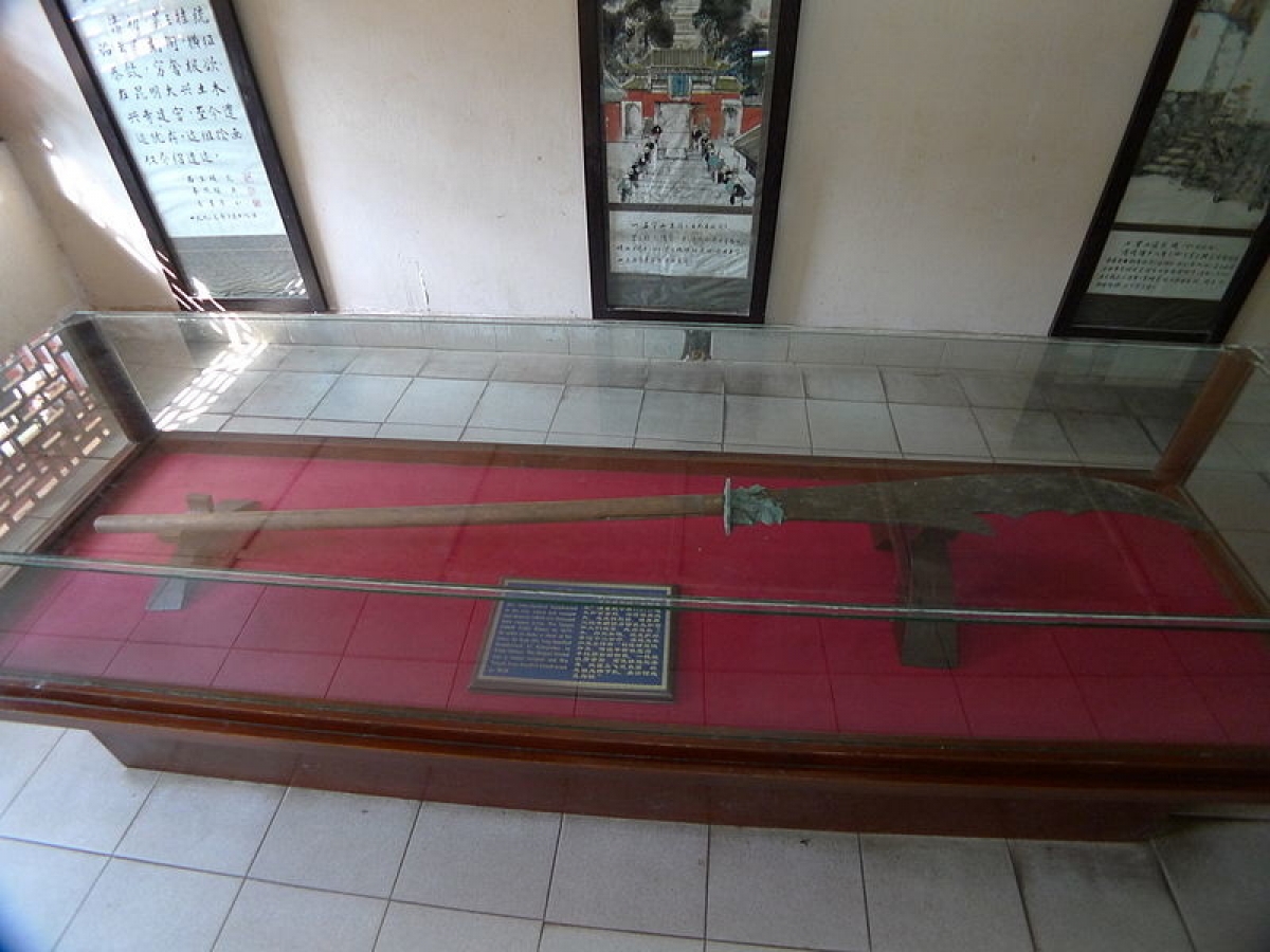 Thanh đại đao 500 tuổi của Mạc Đăng Dung hiện đang được trưng bày tại Khu tưởng niệm Vương triều nhà Mạc, xã Ngũ Đoan, huyện Kiến Thụy, TP Hải Phòng