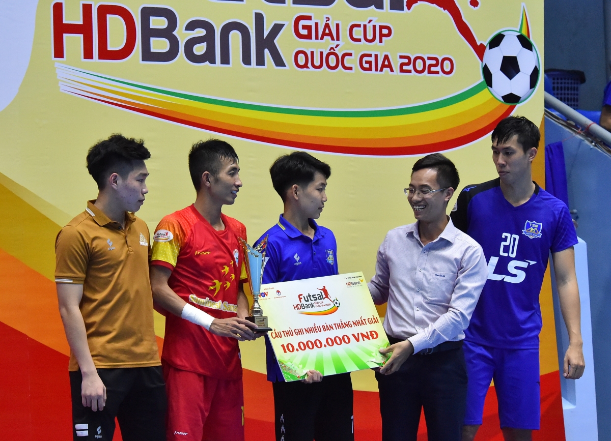 Có tới 4 cầu thủ - Phùng Trọng Luân, Nguyễn Thịnh Phát, Từ Minh Quang và Lưu Đông Dương - chia sẻ danh hiệu Vua phá lưới tại cúp QG 2020