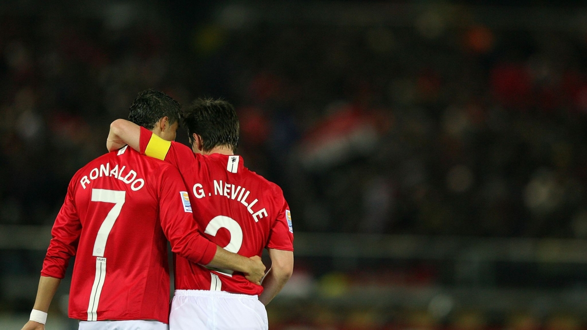 Gary Neville người giúp đỡ Ronaldo rất nhiều trong thời gian đầu đặt chân tới Old Trafford