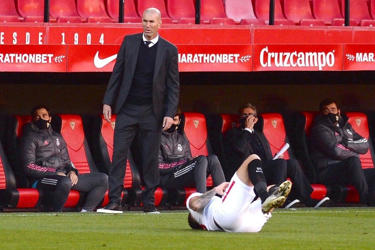 Trận thắng Sevilla giúp HLV Zidane và các cầu thủ Real giải tỏa phần nào áp lực