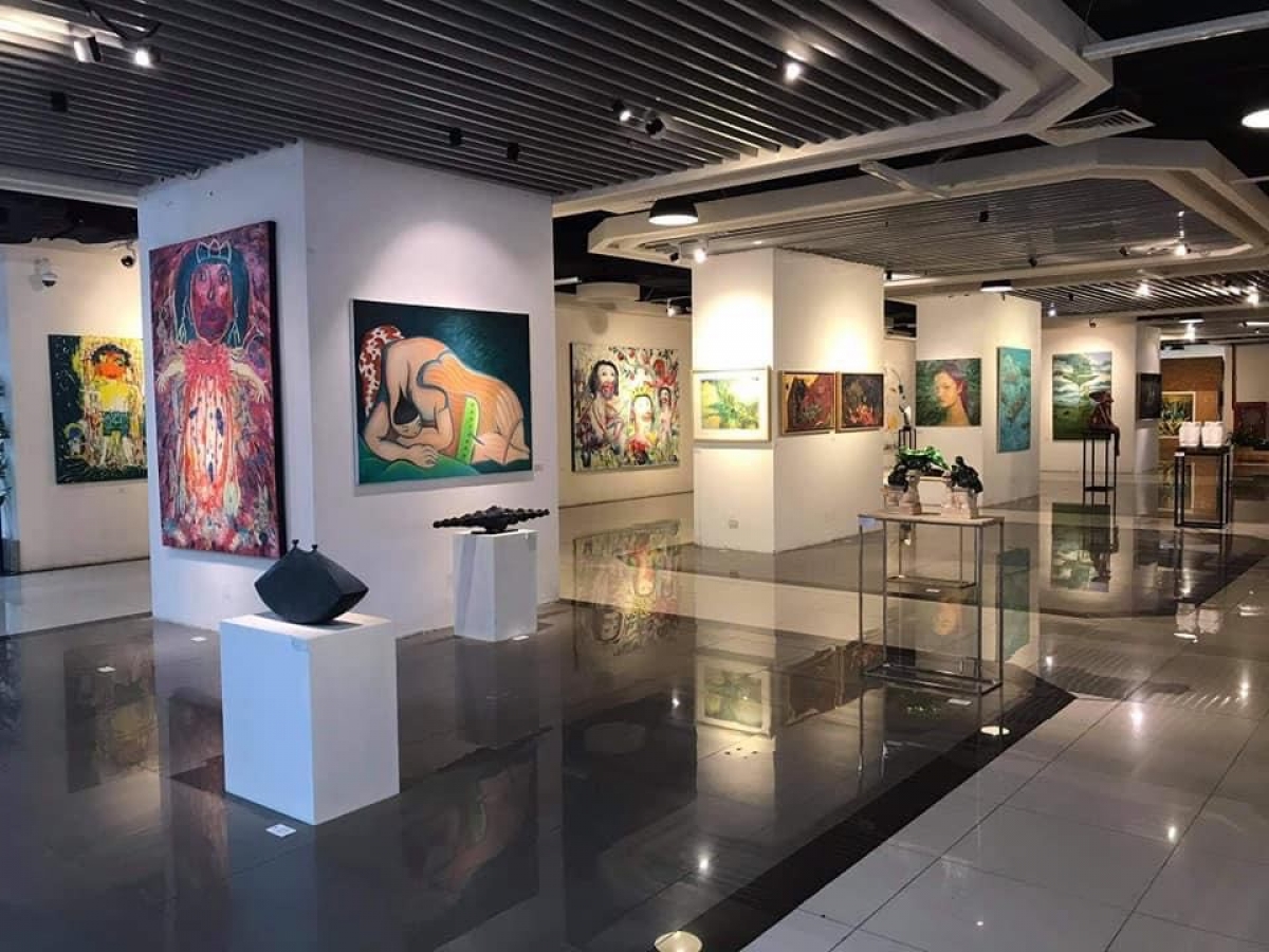 Không gian triển lãm Art Fair tại sảnh Long Biên Mipec