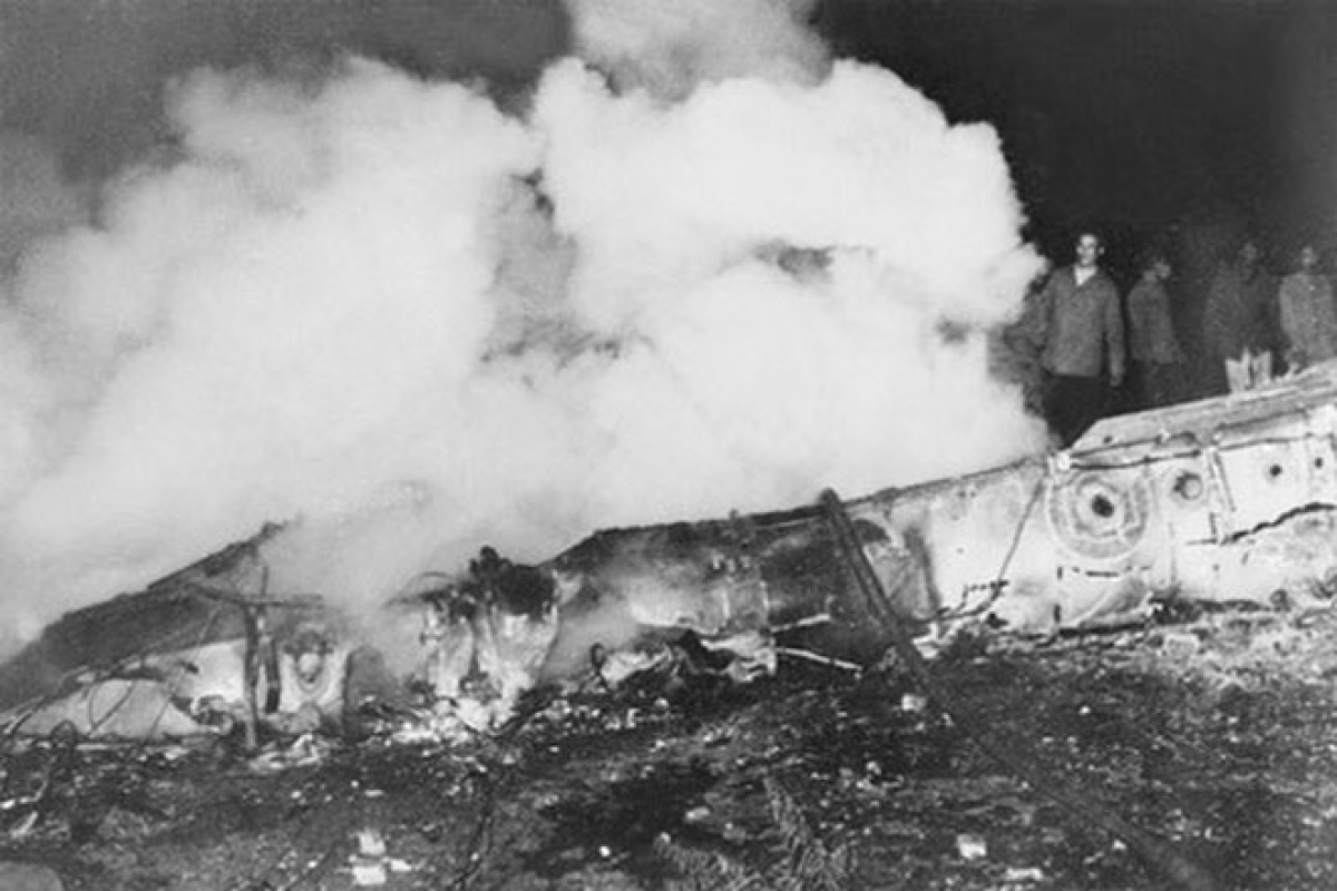 Xác B52 do quân và dân Hà Nội bắn rơi ngày 26/12/1972