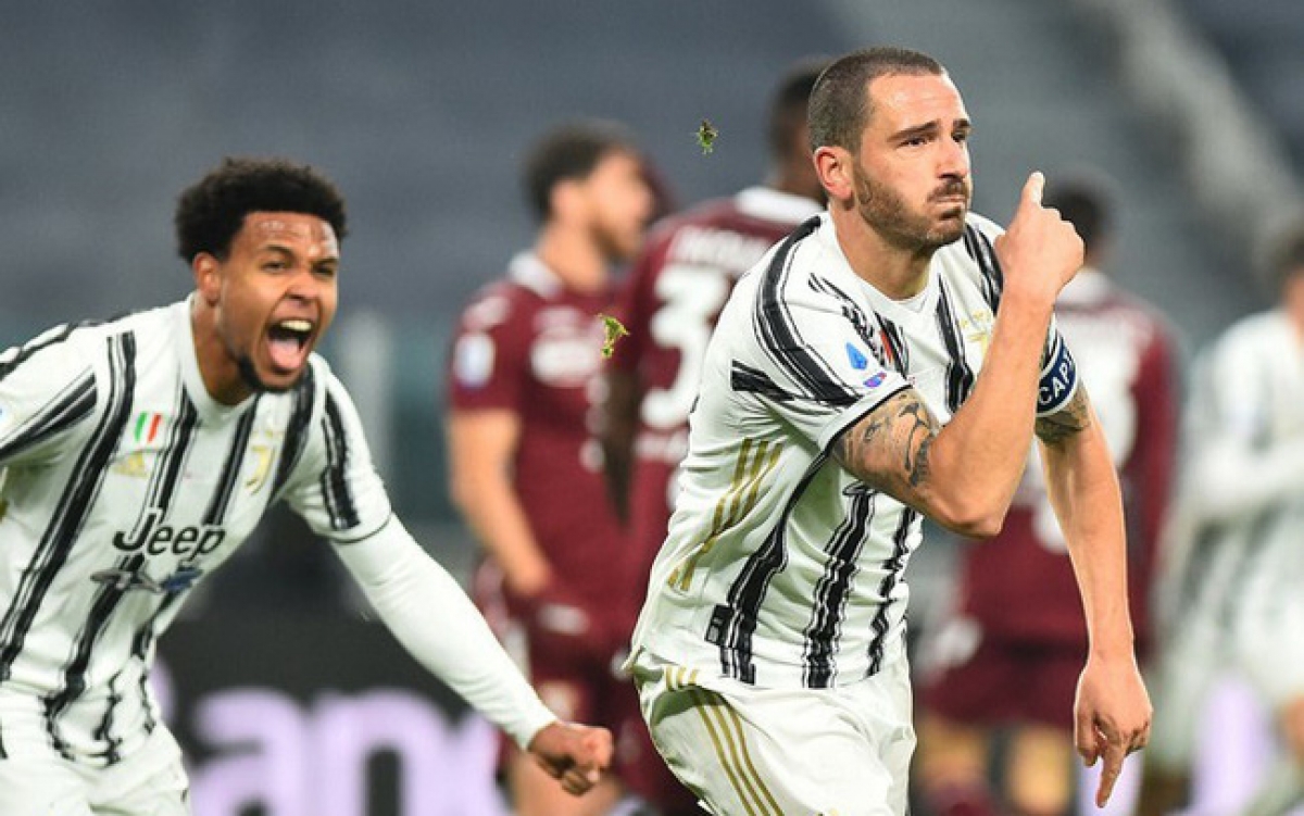 Juventus giành chiến thắng trước Torino để giành trọn 3 điểm ở vòng 10 Serie A.