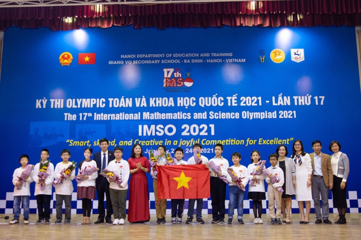 Đoàn thí sinh Việt Nam tham dự Kỳ thi Olympic Toán học và Khoa học quốc tế IMSO lần thứ 17 