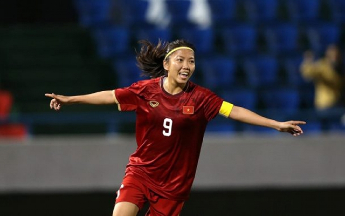 Huỳnh Như giành danh hiệu Quả bóng Vàng nữ