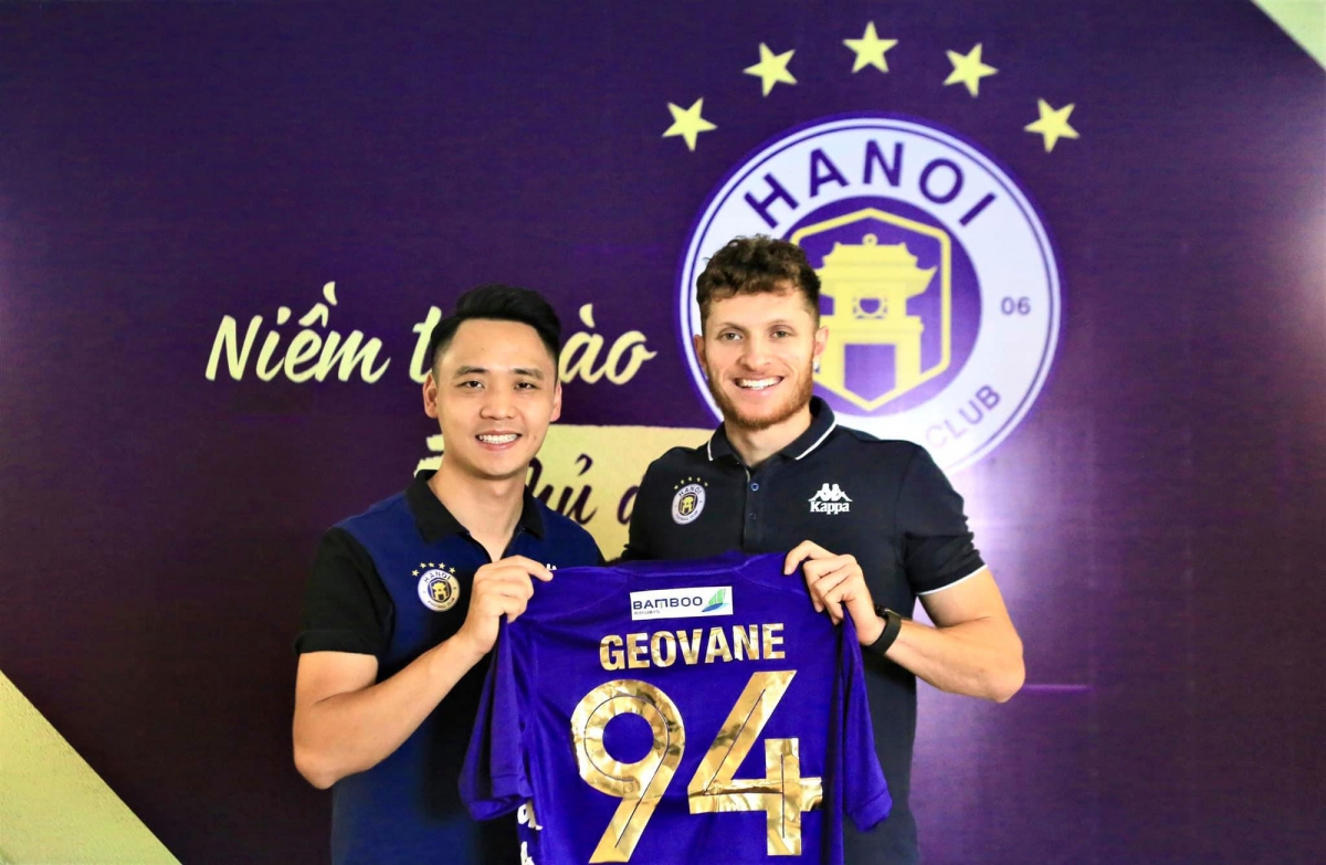 Tiền đạo Geovane ký hợp đồng có thời hạn 2 năm với đội Hà Nội, sau khi chia tay Sài Gòn.