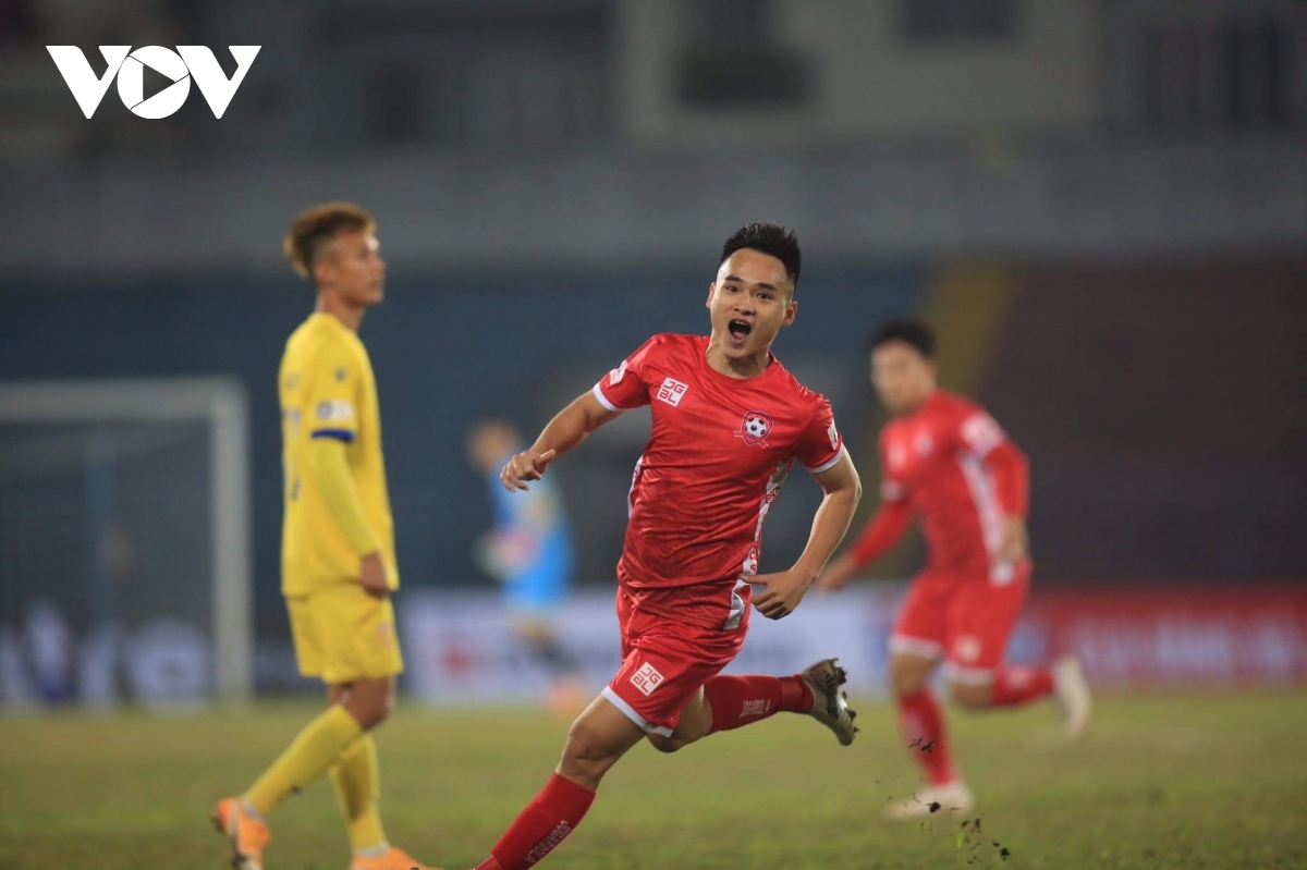 Hải Phòng FC tiếp tục bay cao khi giành chiến thắng kịch tính trước Nam Định. (Ảnh: Minh Hoàng)
