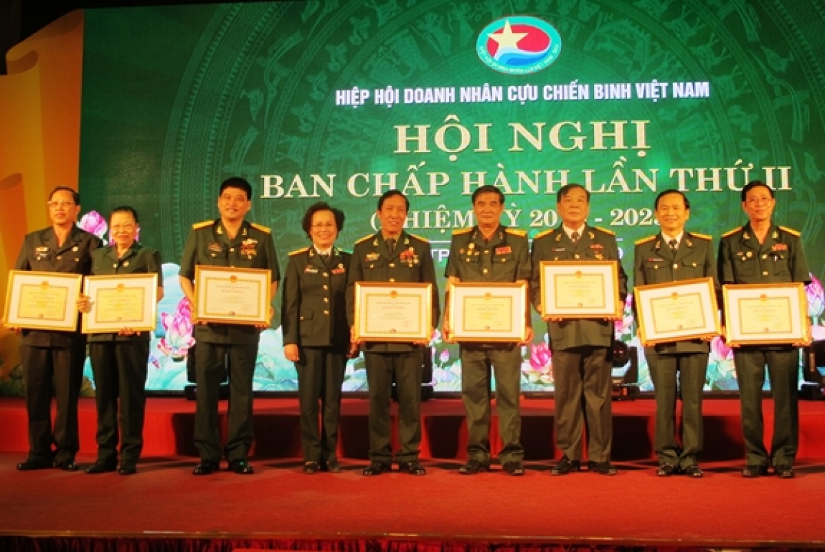 Hiệp hội Doanh nhân Cựu chiến binh Việt Nam tuyên dương các cá nhân cựu chiến binh có thành tích xuất sắc