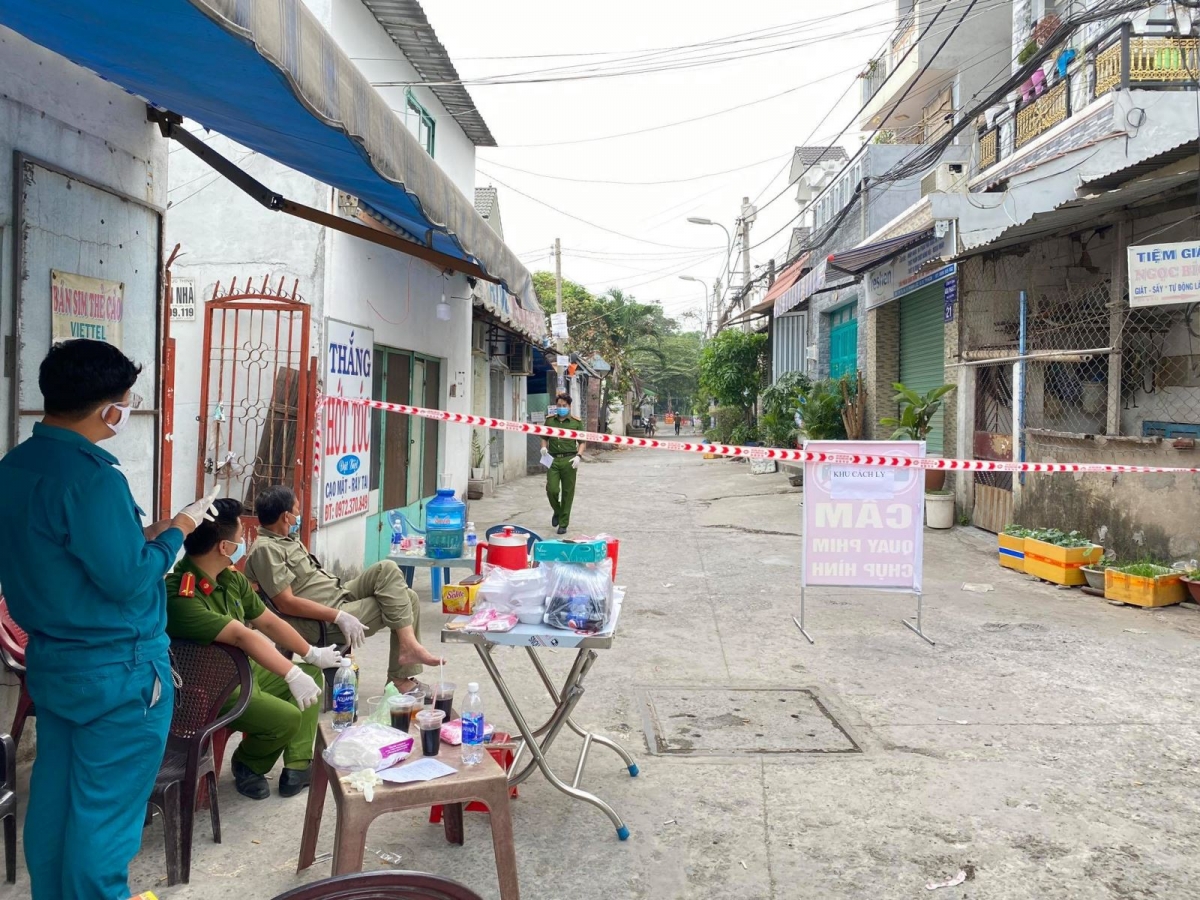 Tuyến đường TL04 tại đường Thạch Lộc, quận 12 đã được phong tỏa