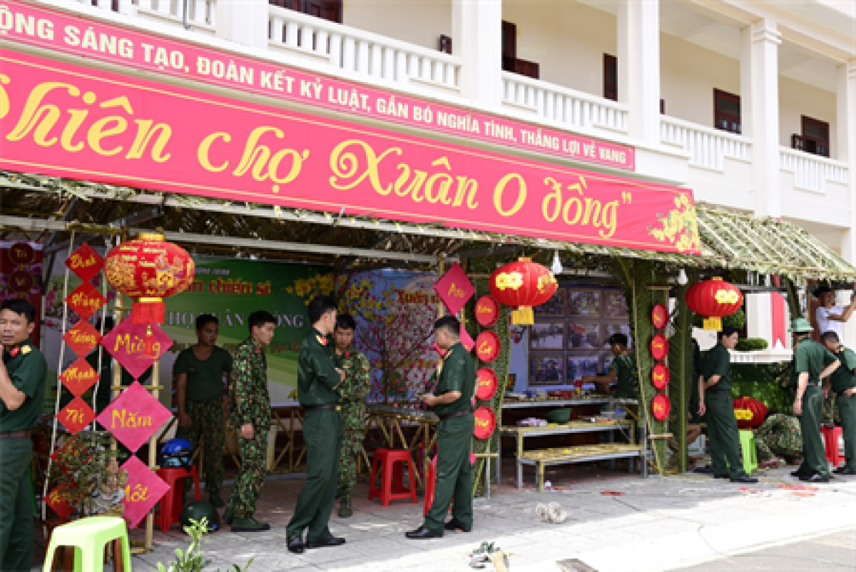 “Phiên chợ Xuân 0 đồng” do cán bộ, chiến sĩ Bộ CHQS tỉnh Bà Rịa- Vũng Tàu thực hiện