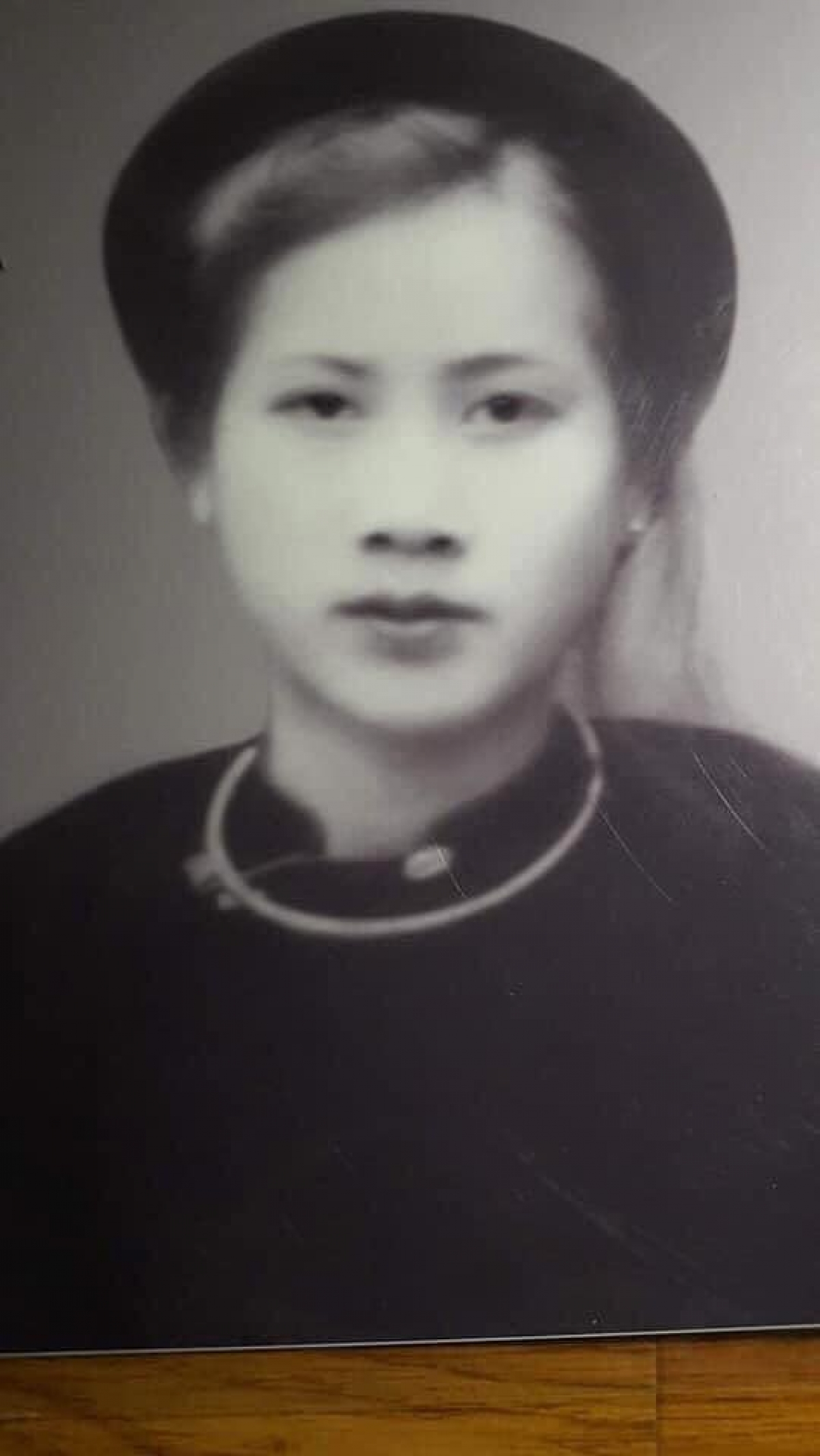 Nhan sắc thời trẻ của cụ bà Nguyễn Băng Tâm khiến dân mạng "phát sốt"