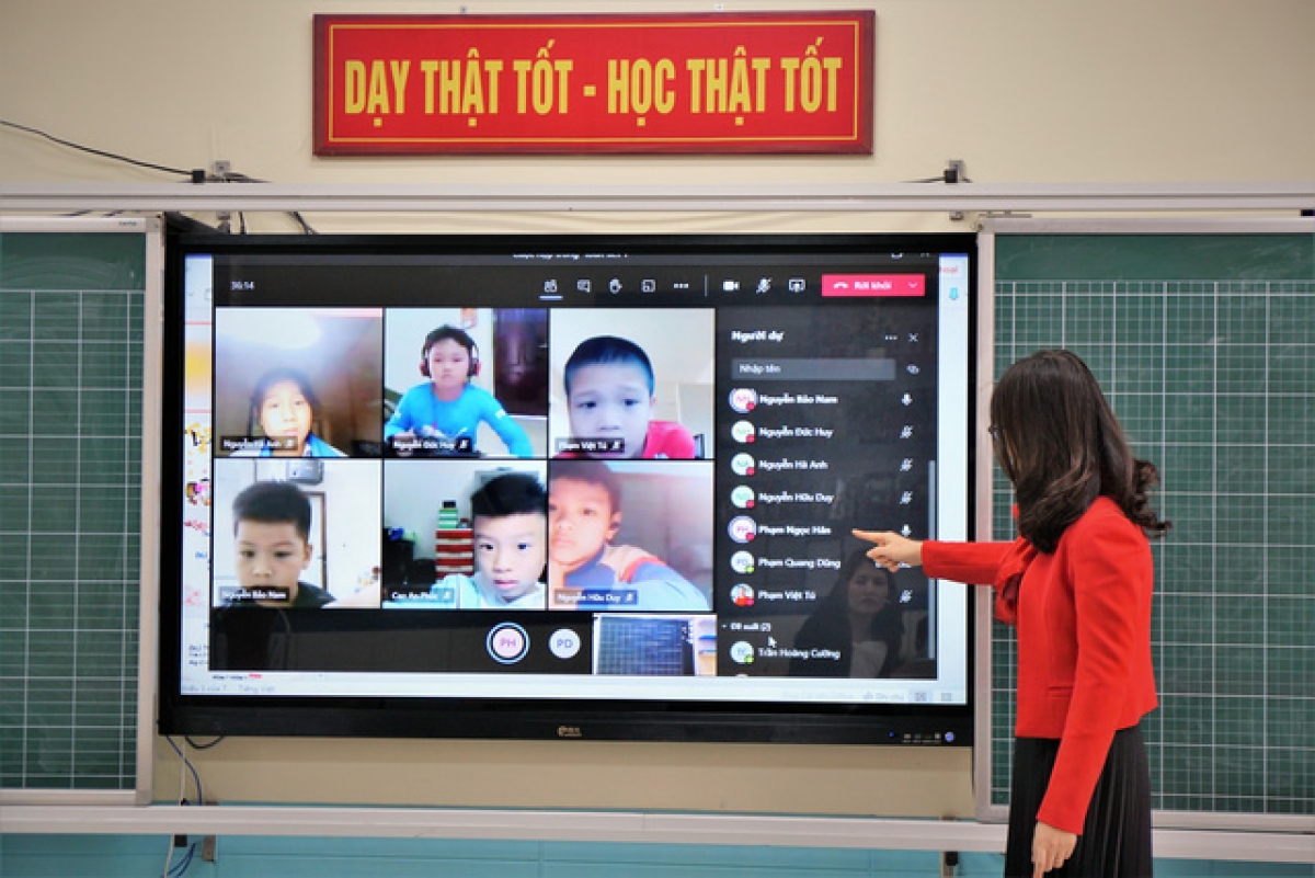 Chất lượng dạy học trực tuyến đối với học sinh lớp 1, lớp 2 theo ông Vũ Văn Trà - Phó Giám đốc Sở GD-ĐT thành phố Hải Phòng là không hiệu quả.