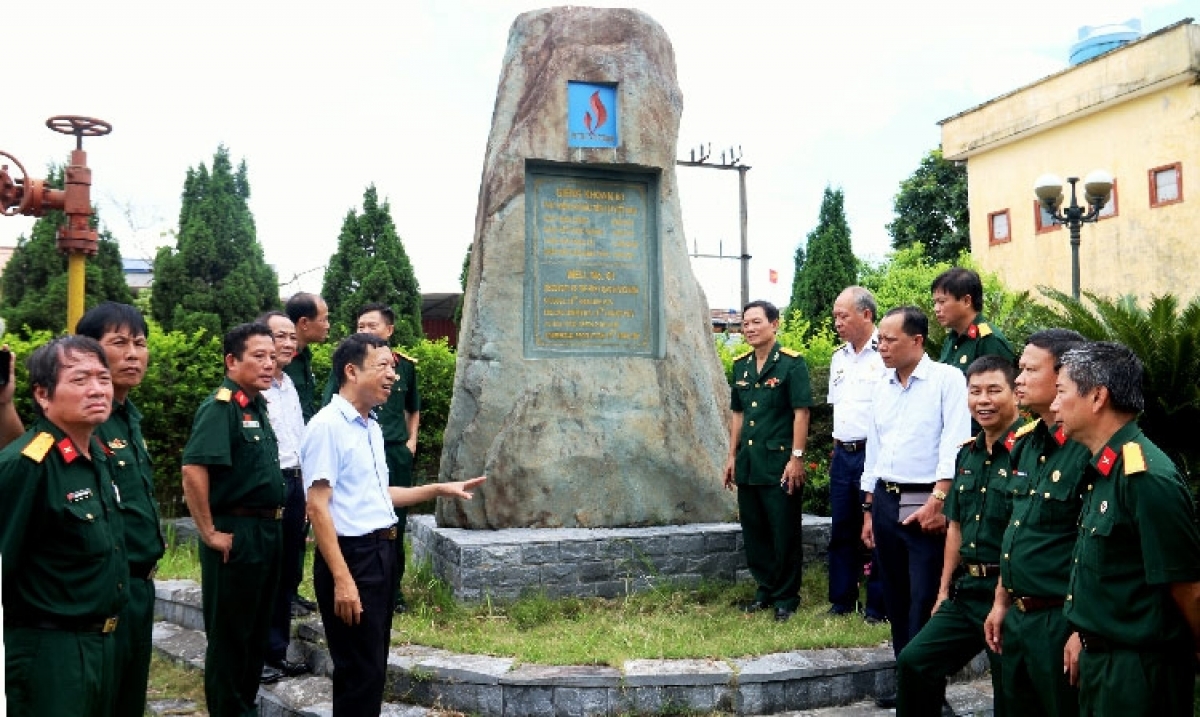 Các Cựu chiến binh Tập đoàn Dầu khí Quốc gia Việt Nam
tìm hiều về lịch sử của mỏ khí Tiền Hải, giếng khoan 61