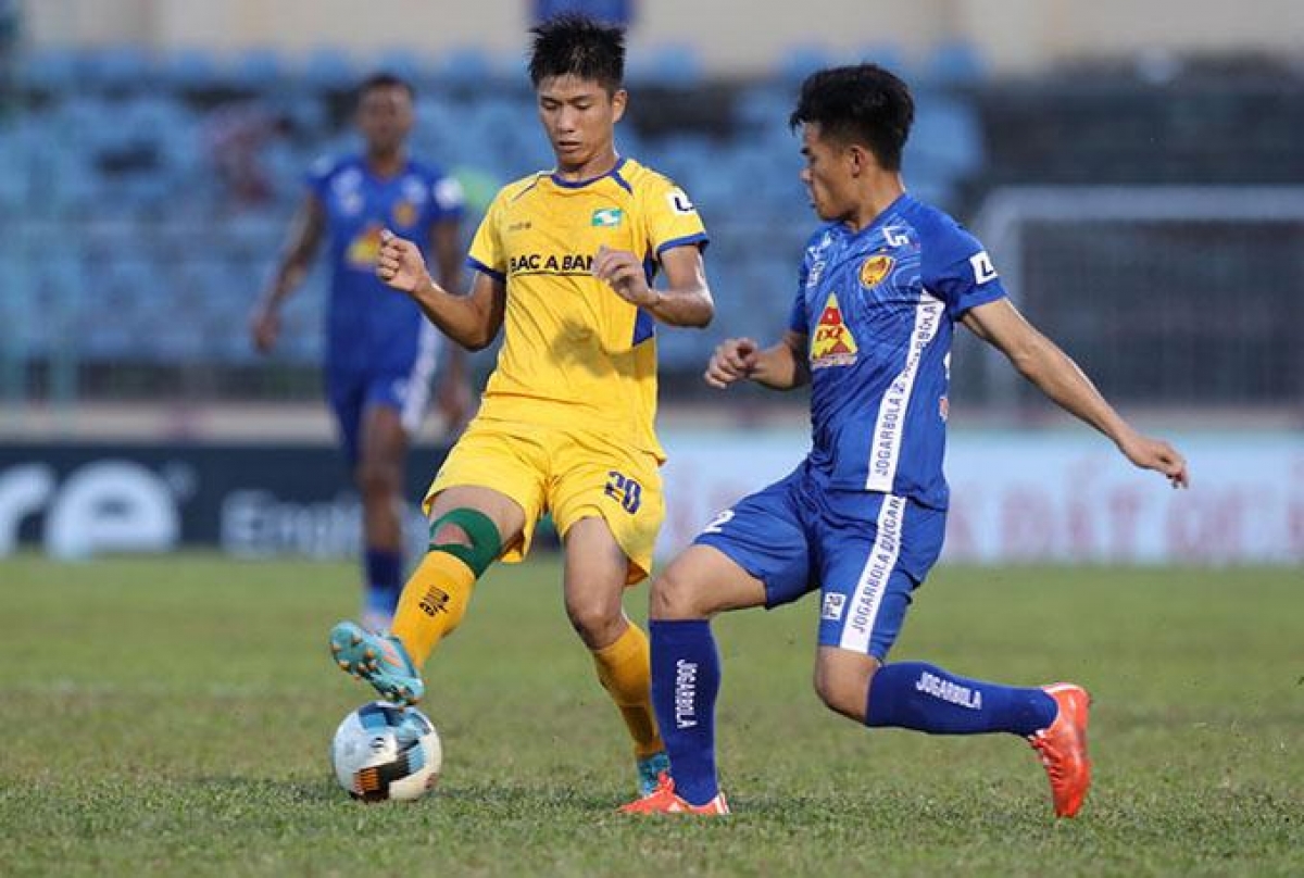 Sông Lam Nghệ An và Hồng Lĩnh Hà Tĩnh, hai đội bóng đang có những kết quả không tốt ở V.League 2021