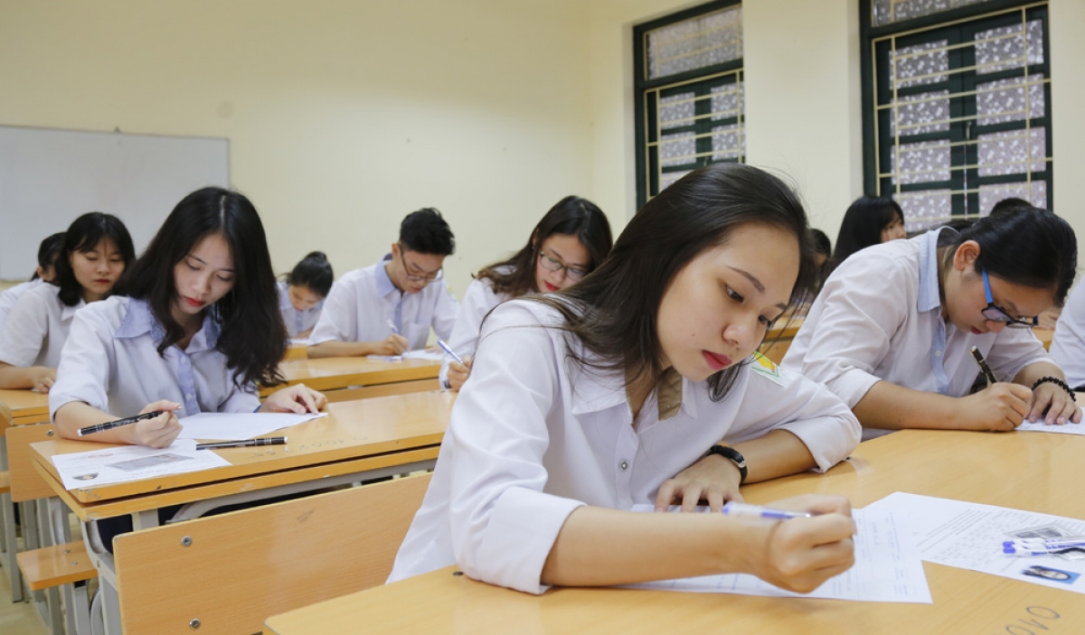 Việc Bộ GD&amp;ĐT bổ sung môn tiếng Hàn vào danh mục các môn thi tốt nghiệp THPT Kỳ thi tốt nghiệp THPT năm 2021, thí sinh sẽ có thêm lựa chọn trong môn thi Ngoại ngữ.