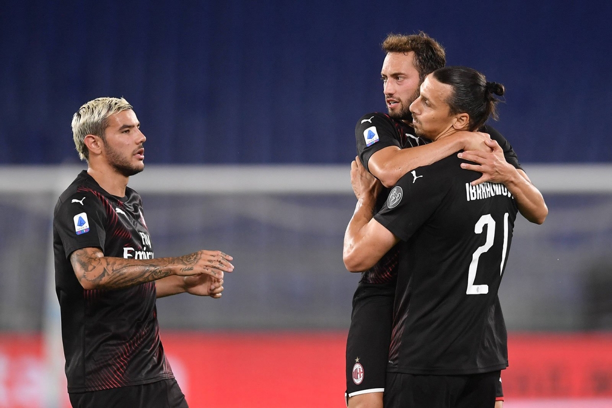 Bộ ba hảo thủ của AC Milan: Zlatan Ibrahimovic, Hakan Calhanoglu, Theo Hernandez (Ảnh: Internet)