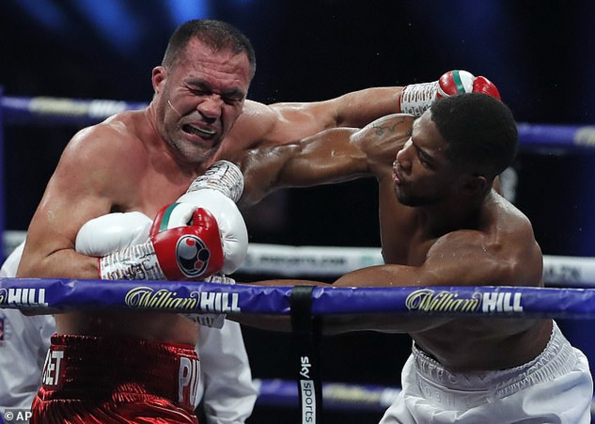 Eddie Hearn cho biết cuộc chiến có thể được tổ chức sớm hơn dự kiến ban đầu, sau chiến thắng ấn tượng của AJ trước Pulev
