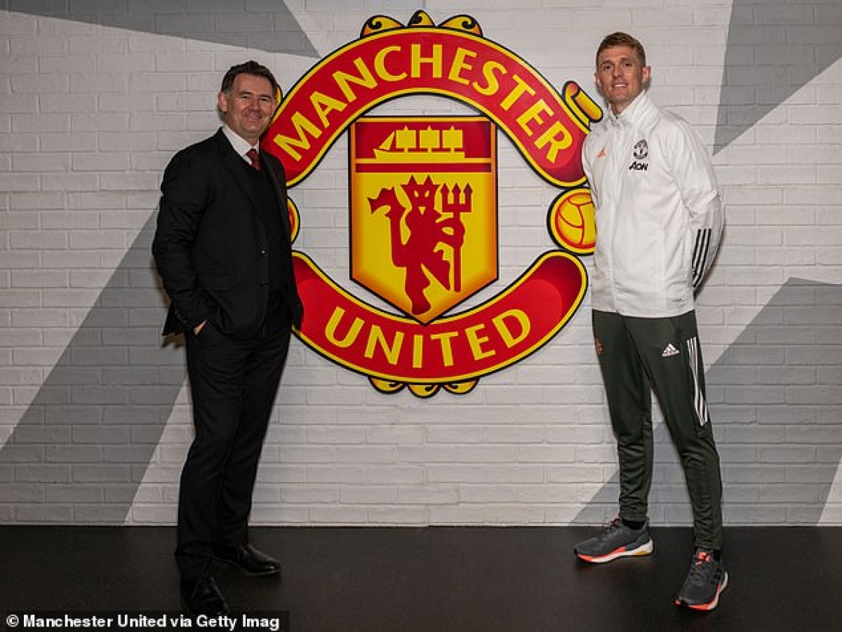 Manchester United đã bổ nhiệm John Murtough (trái) làm Giám đốc bóng đá và Darren Fletcher (phải) làm Giám đốc kỹ thuật